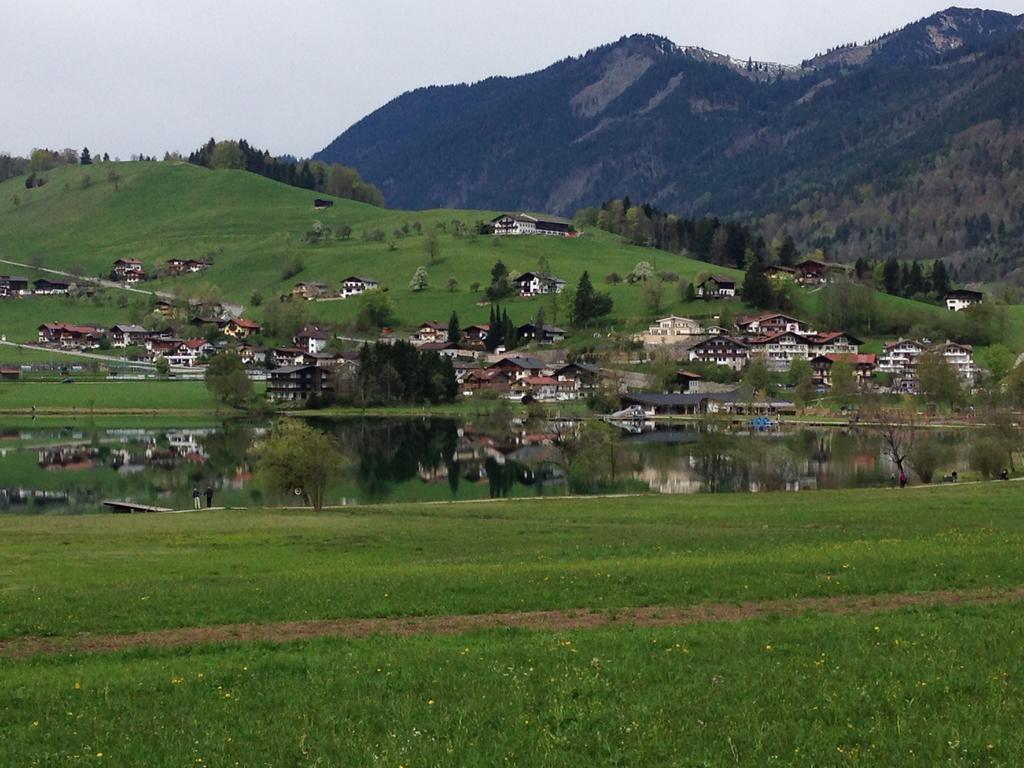 Weisses Roessl Am See Тирзее Екстериор снимка